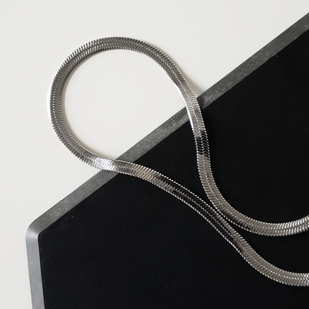 NEW 4MM Stainless Steel Silver Flat Herringbone Snake Chain Necklace - Picture 6 of 9